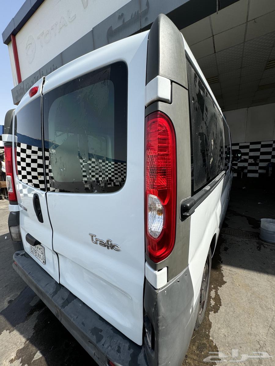 Renault Trafic 2014, has 90,000 km.63303126467715114