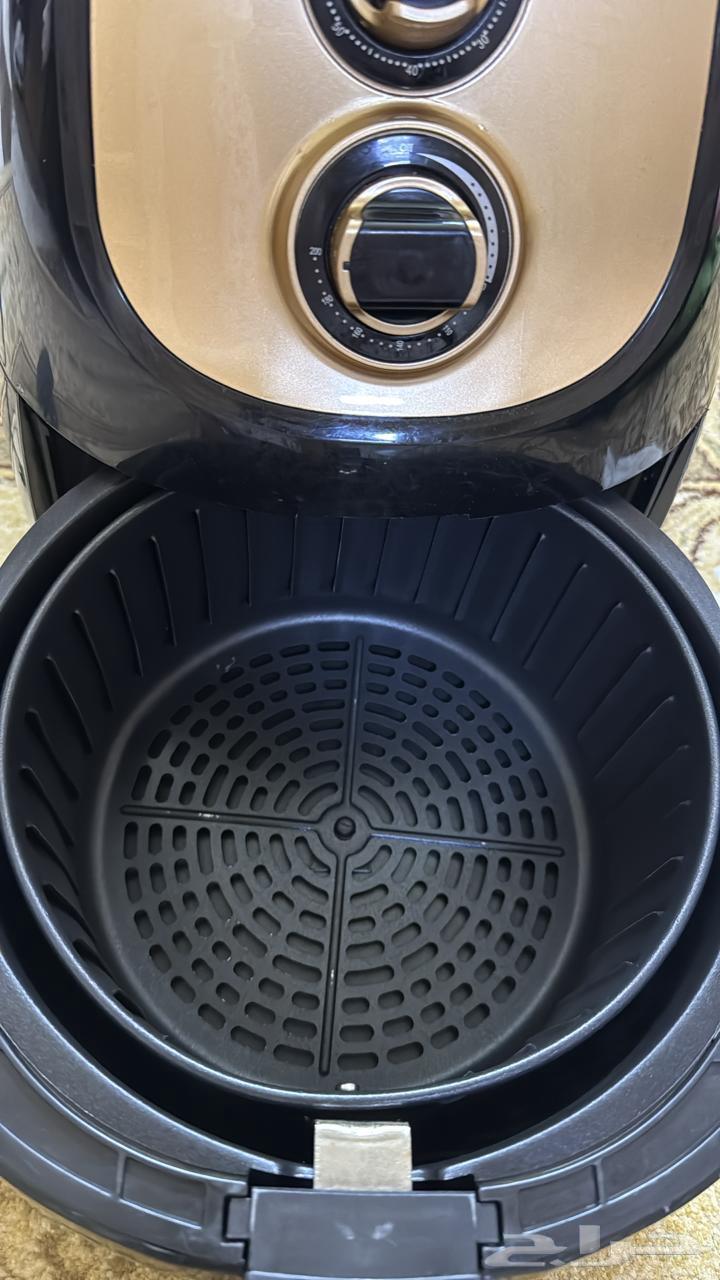 The air fryer is very easy to use63196342915843112