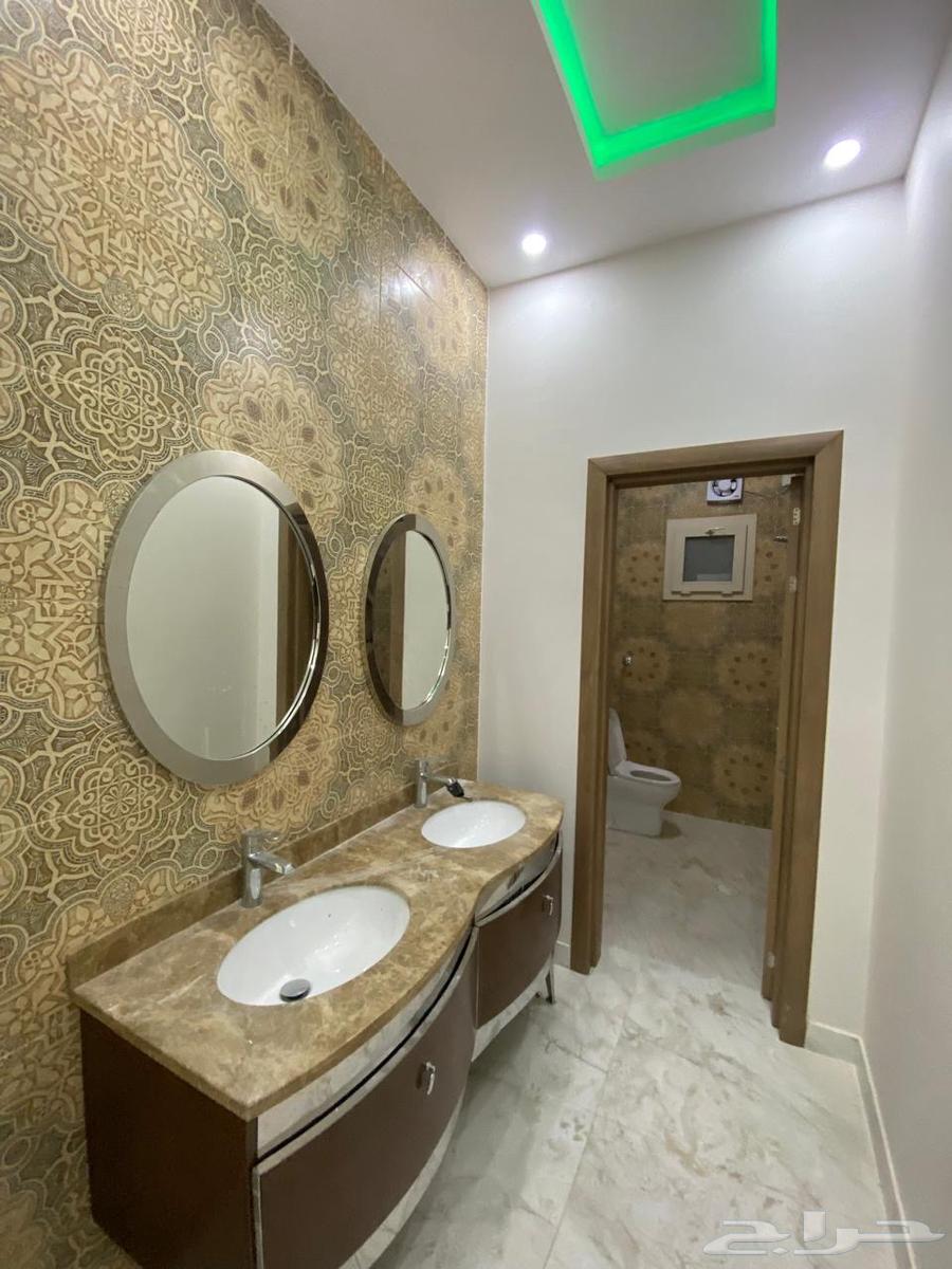 For sale, a full floor in Al-Safa district, Tabuk63009054617985113