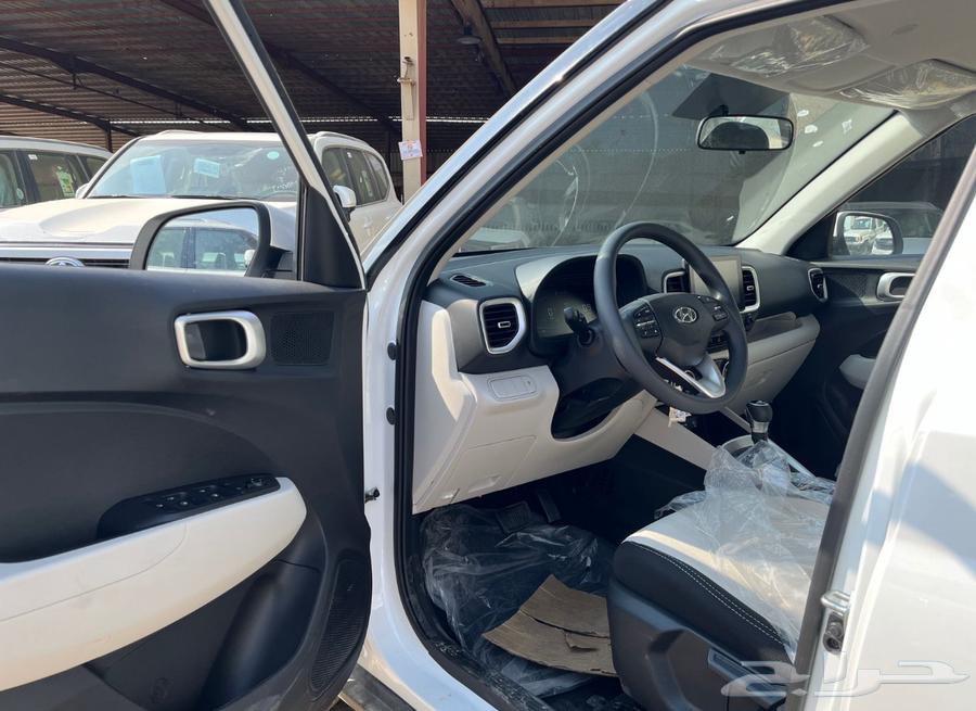 Hyundai Venue Smart 2024 model, cash and installment available63298329042306111