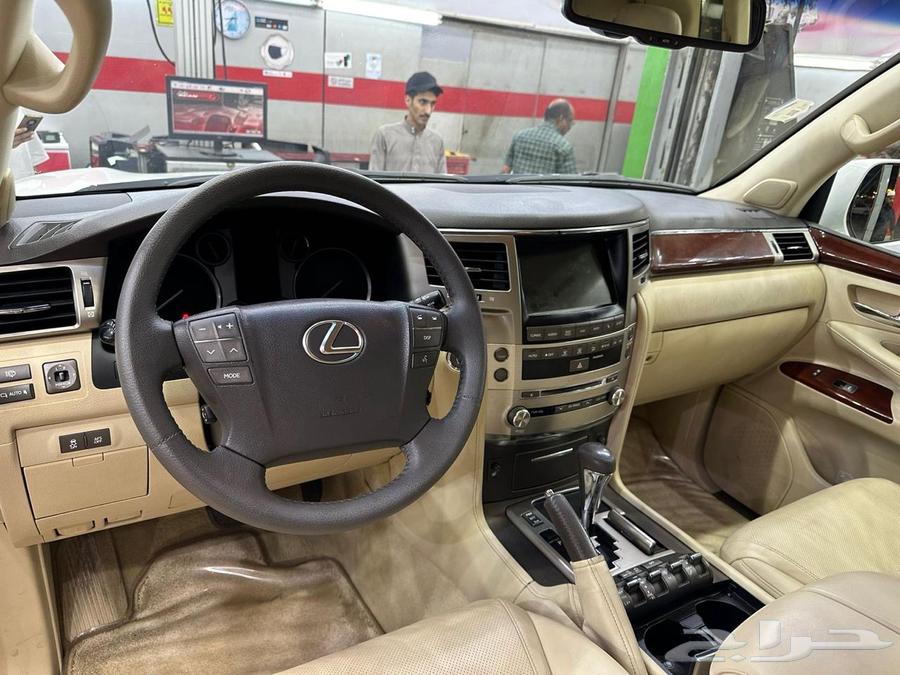 جيب لكزس LX570 نظيييف 201563294436016514114