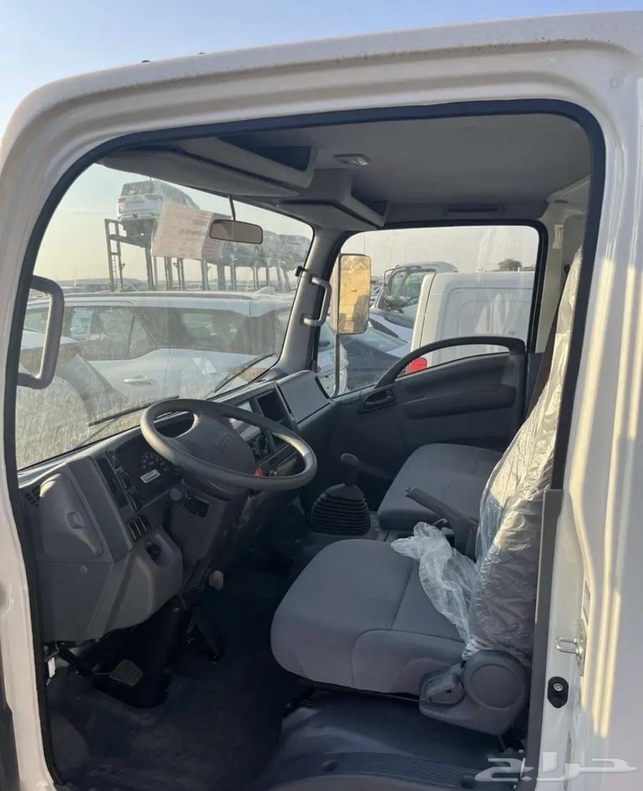 Dina Isuzu 4-ton long chassis 4.95 202463297979689601112
