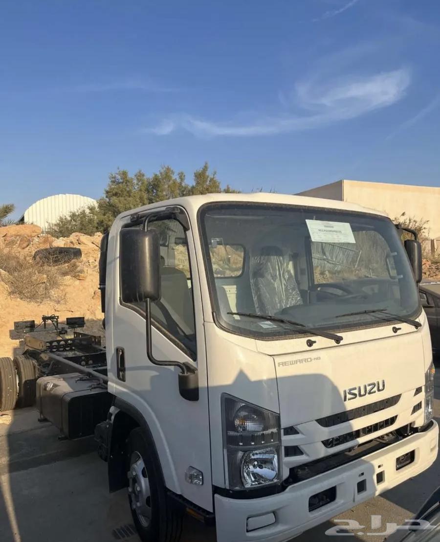 Dina Isuzu 4-ton long chassis 4.95 202463297979689601111