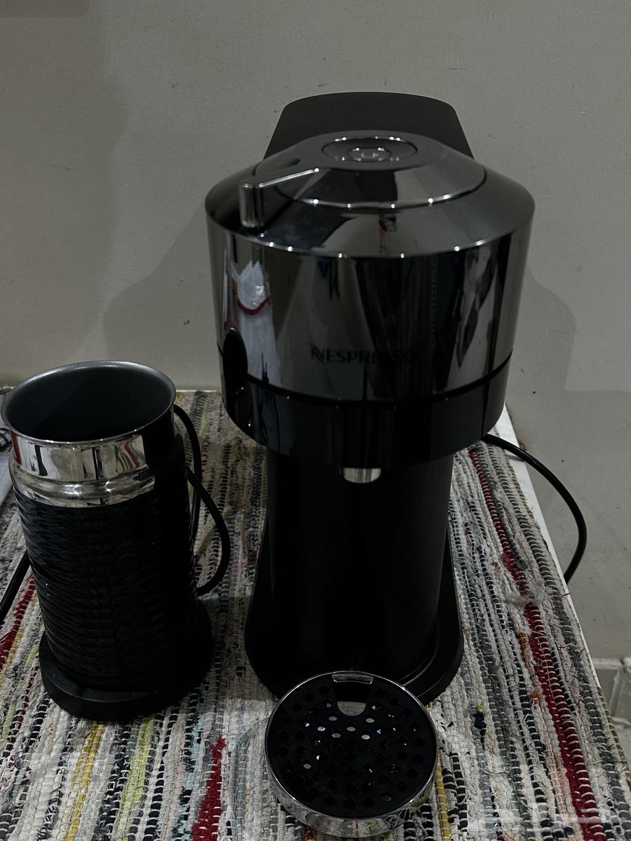 Nespresso Vertuo machine63194826810242112