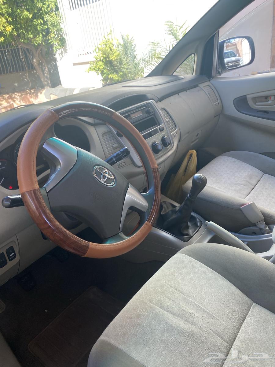Innova 20014 with minor front collision, well-maintained, accident-free from agency63295864258050114