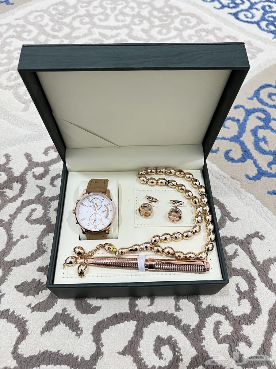 Watch sets, prayer beads, caps, and pens63193322150913112