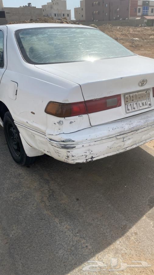 Selling a 2000 model Camry car63296006521603110