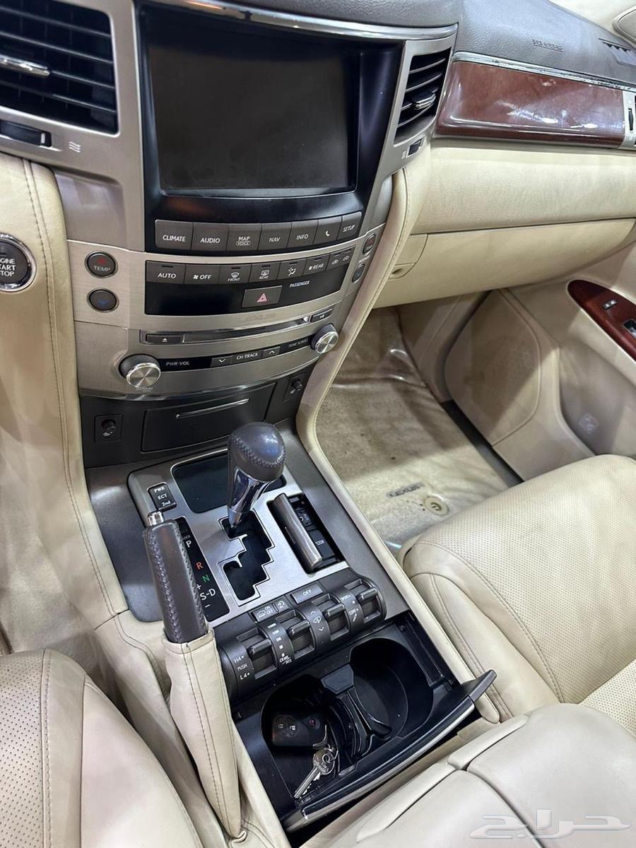 جيب لكزس LX570 نظيييف 201563294436016514113