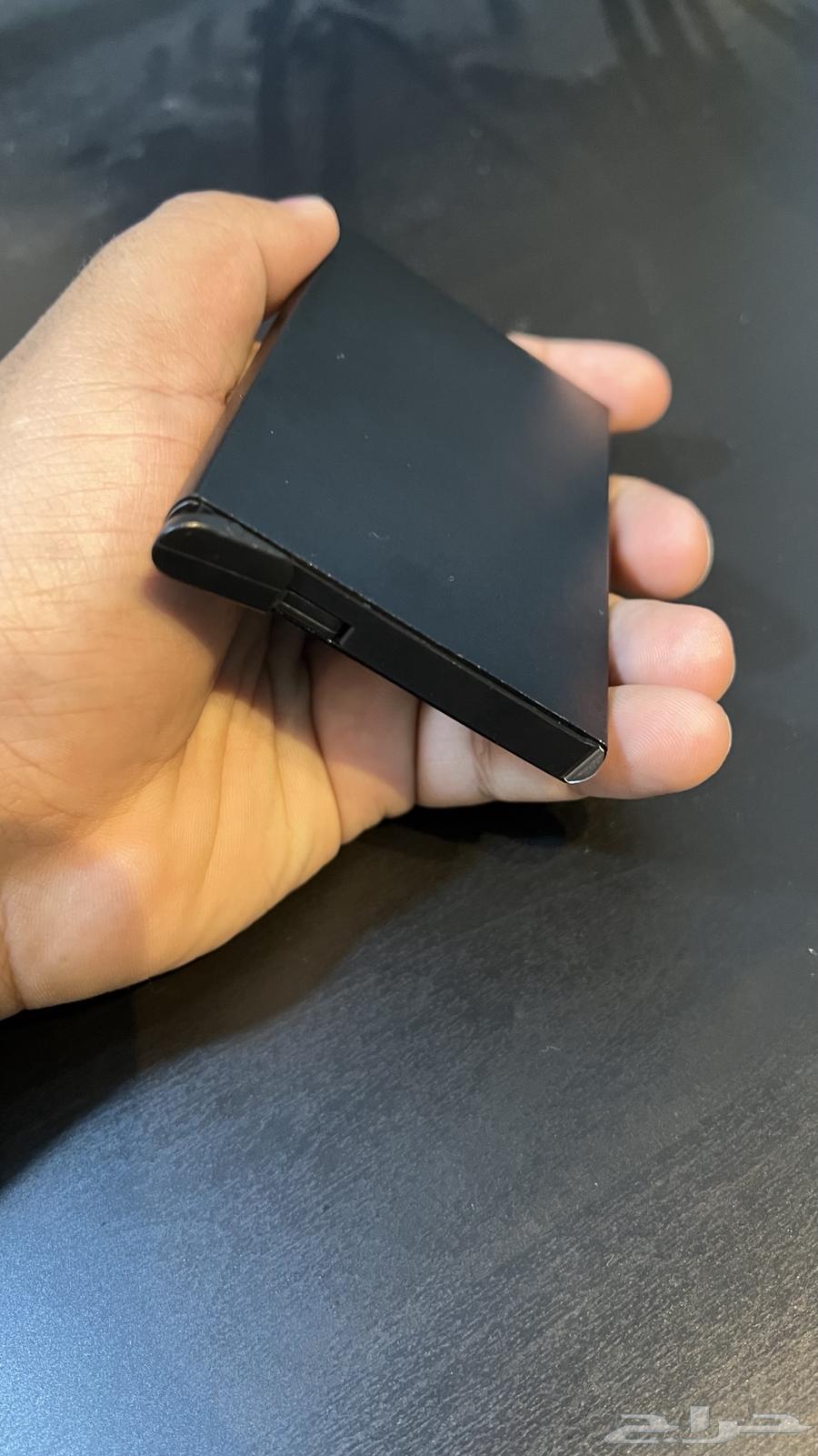 محفظة بطاقات أنيقة - اللون الأسود63190831253890112