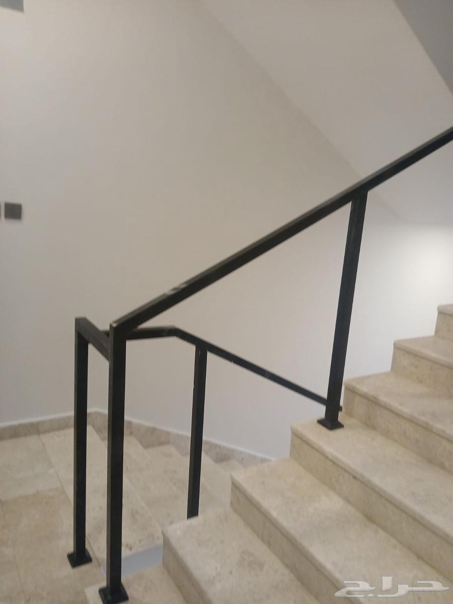 Upper floor and an apartment for sale in Tawheeq district, area 300 square meters63009165267203111