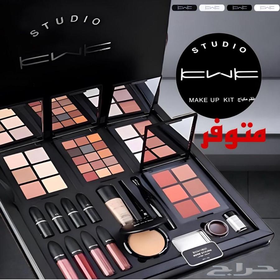 اطقم مكياج63193341844995113