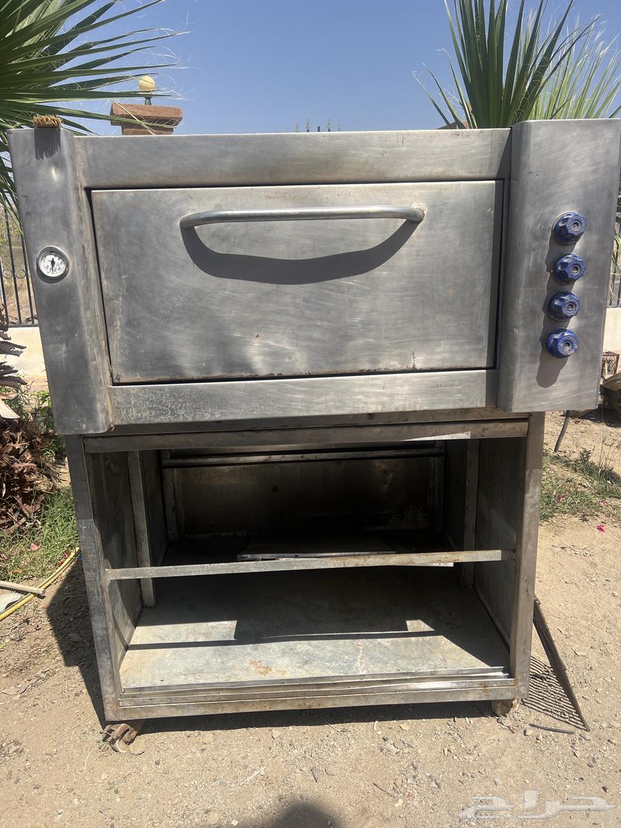 فرن مطبق بحاله ممتازه جدا63191812305793114