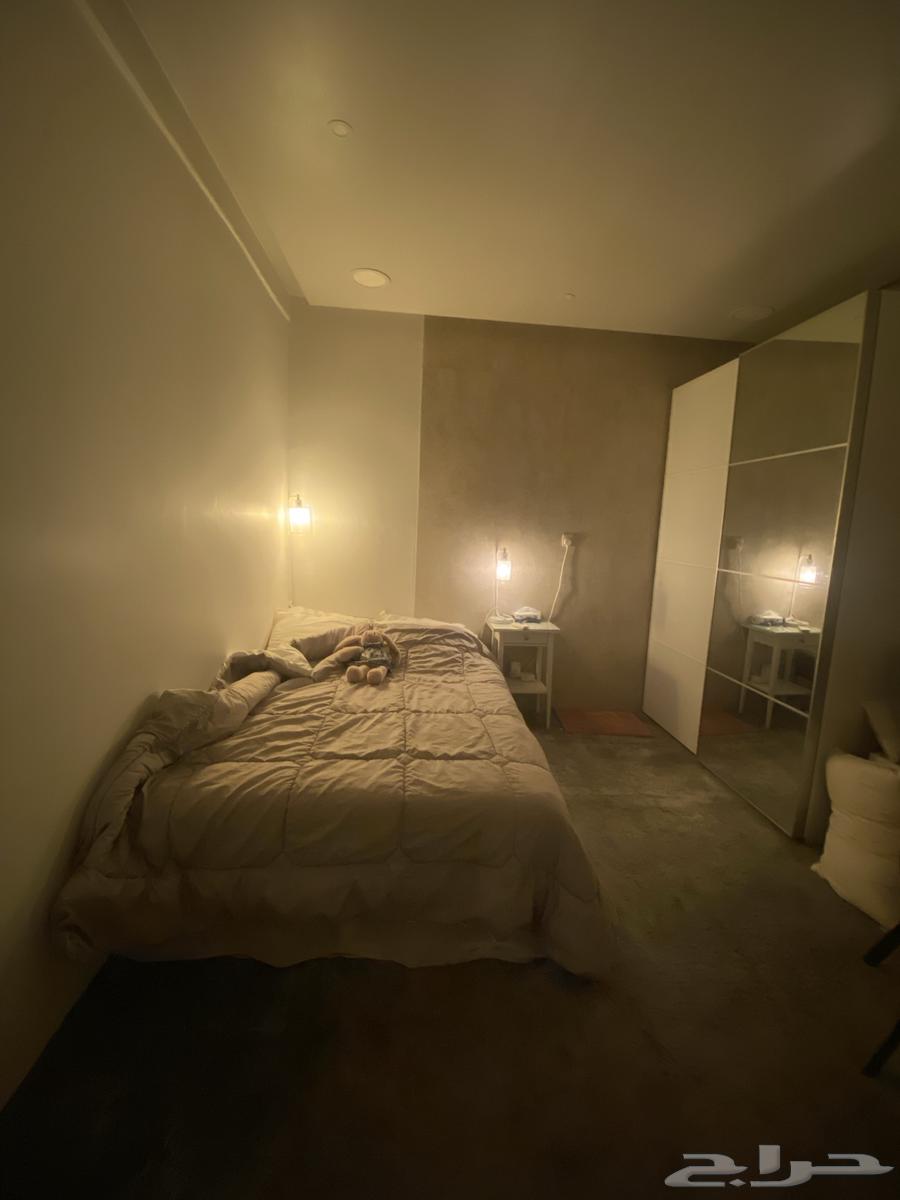 Bed, mattress, dressing table63193313954818113