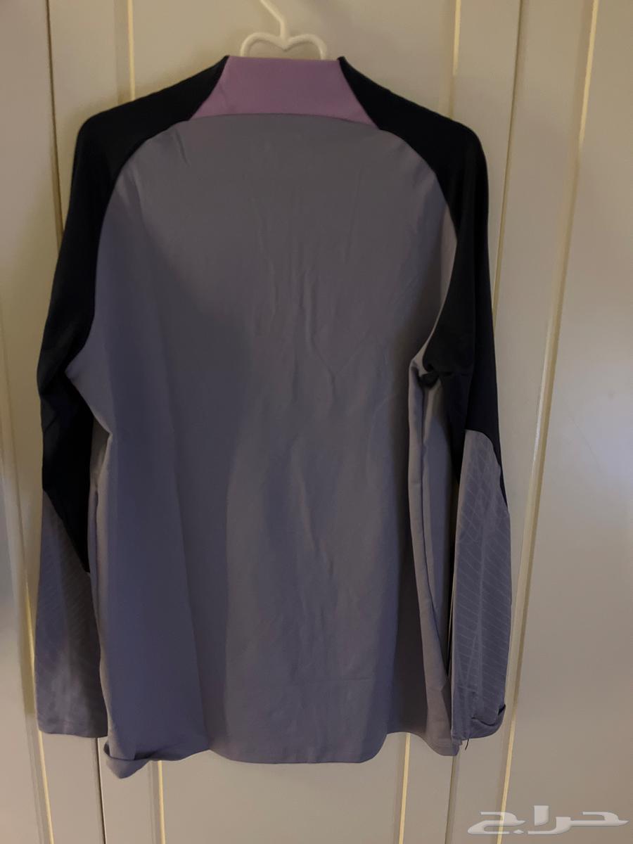 Authentic pullover from Nike63192825505538111