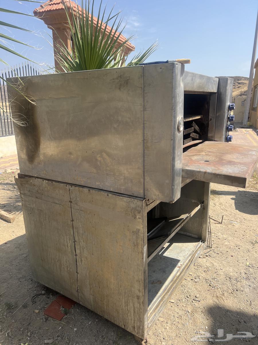فرن مطبق بحاله ممتازه جدا63191812305793113