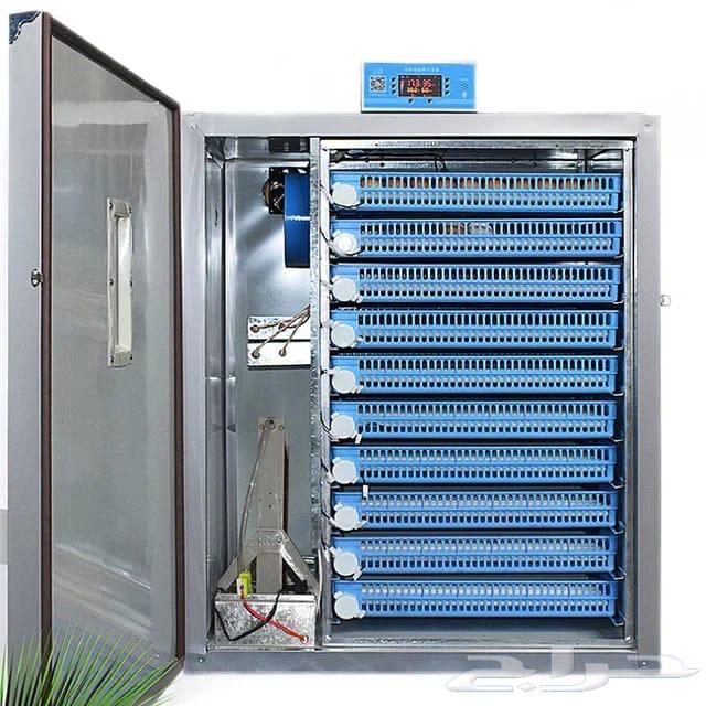 Red twilight incubator with advanced cooling63515021264771114