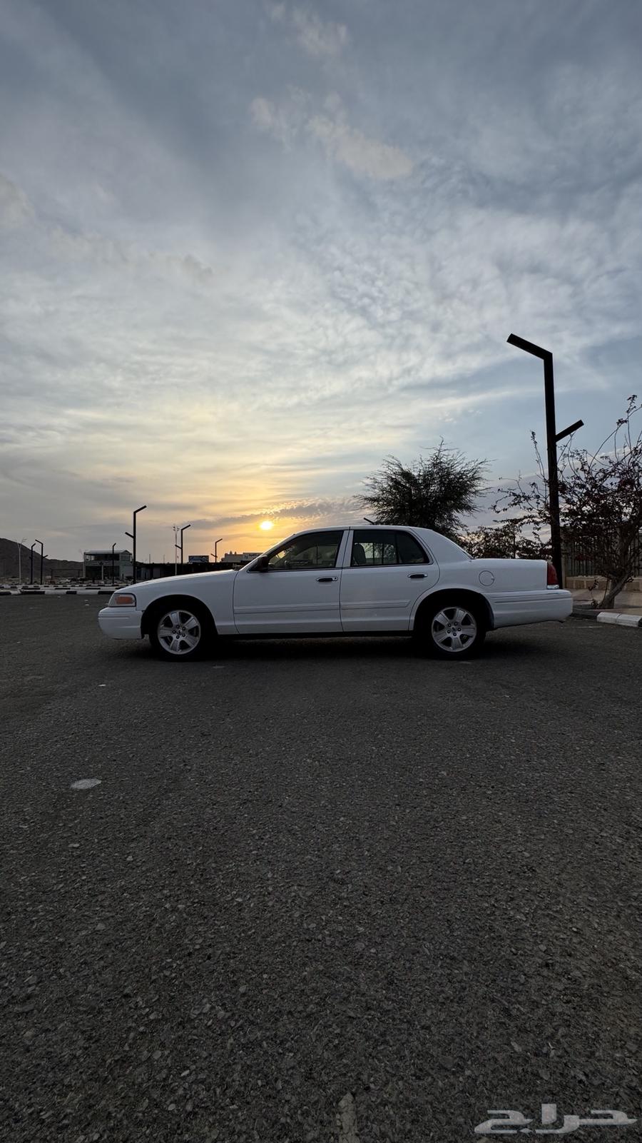 Saudi-used Ford Crown Victoria 200963289809330817110