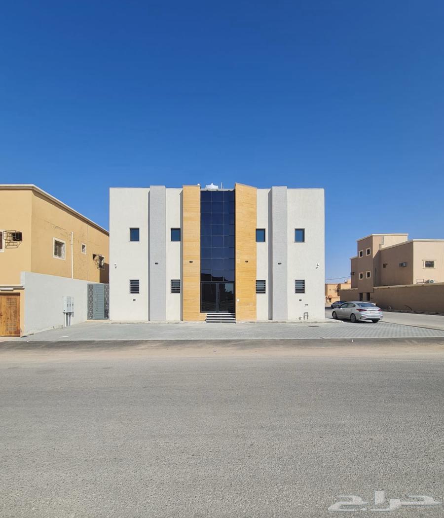 للبيع عمارة فخمة حي النايفية حفر الباطن63009380742786111