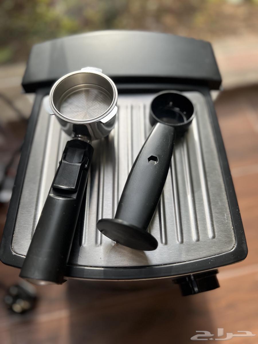 Coffee brewing machine and coffee maker63188854834945111
