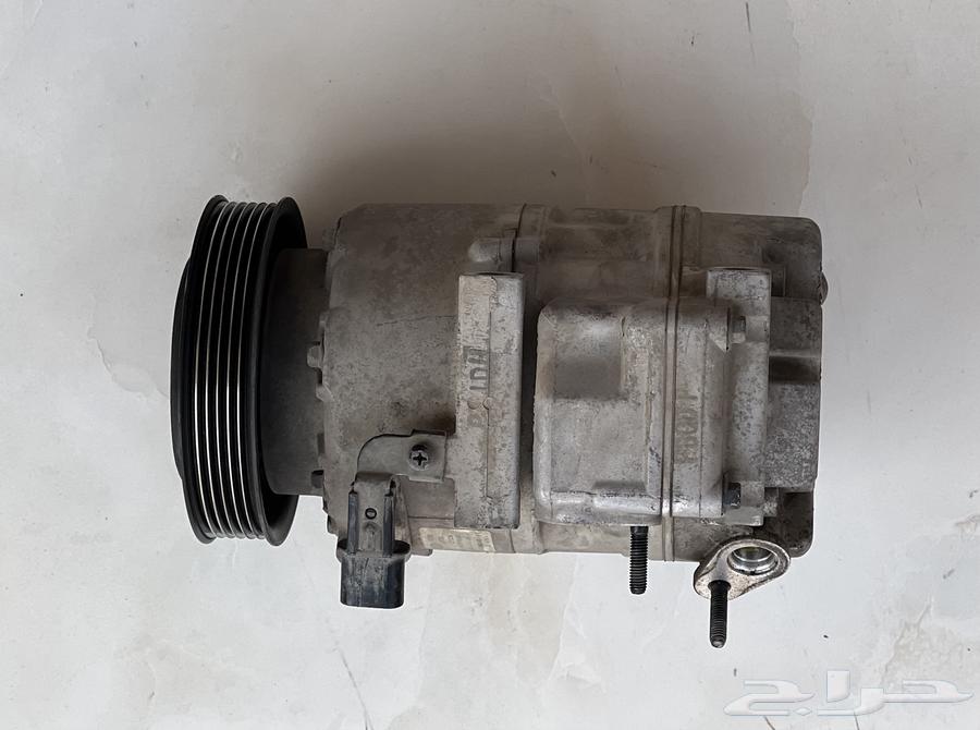 Working compressor for Hyundai Santa Fe 2017, in good condition63289745715202112
