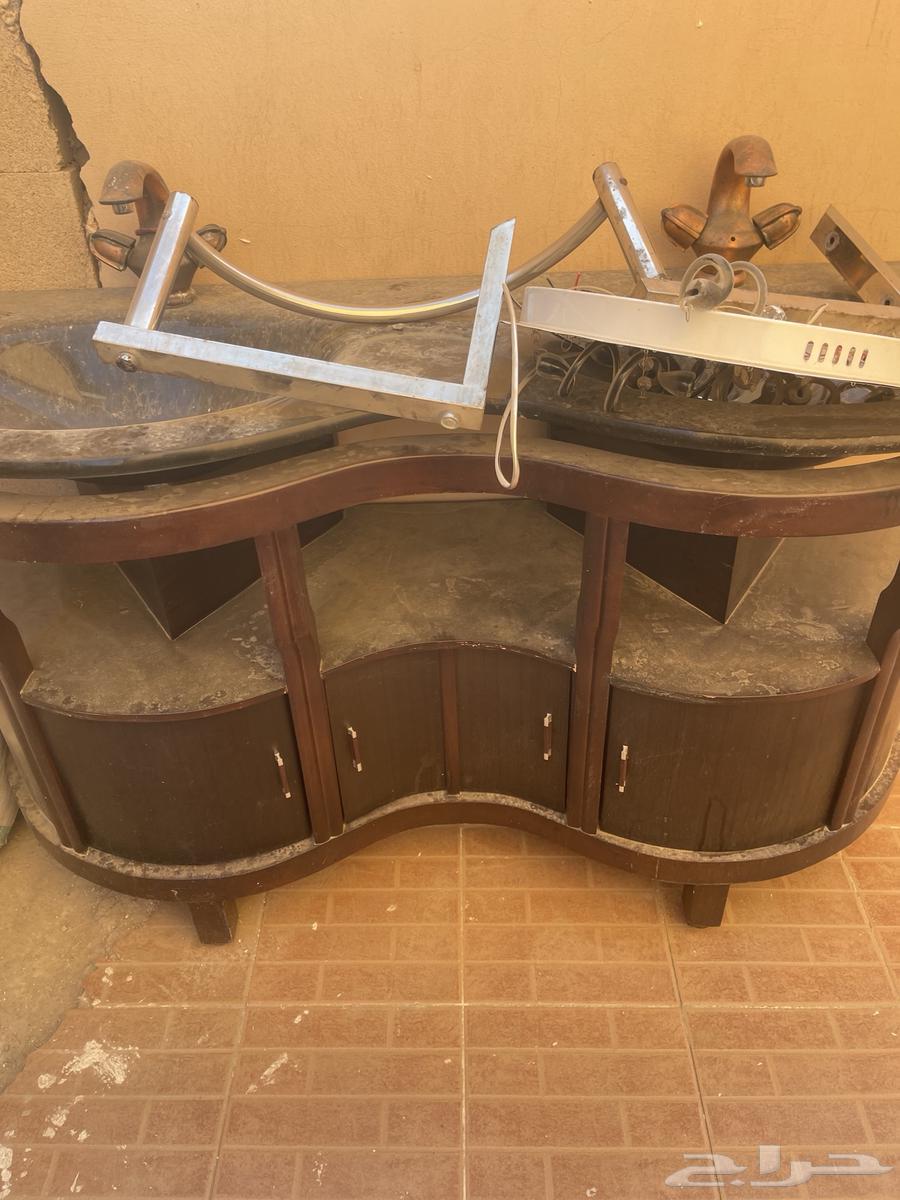 مكيف 24 كنبرش كبير نضيف علي الشرط مغسله قزاز عدد2مع مرايتها63185443281283112