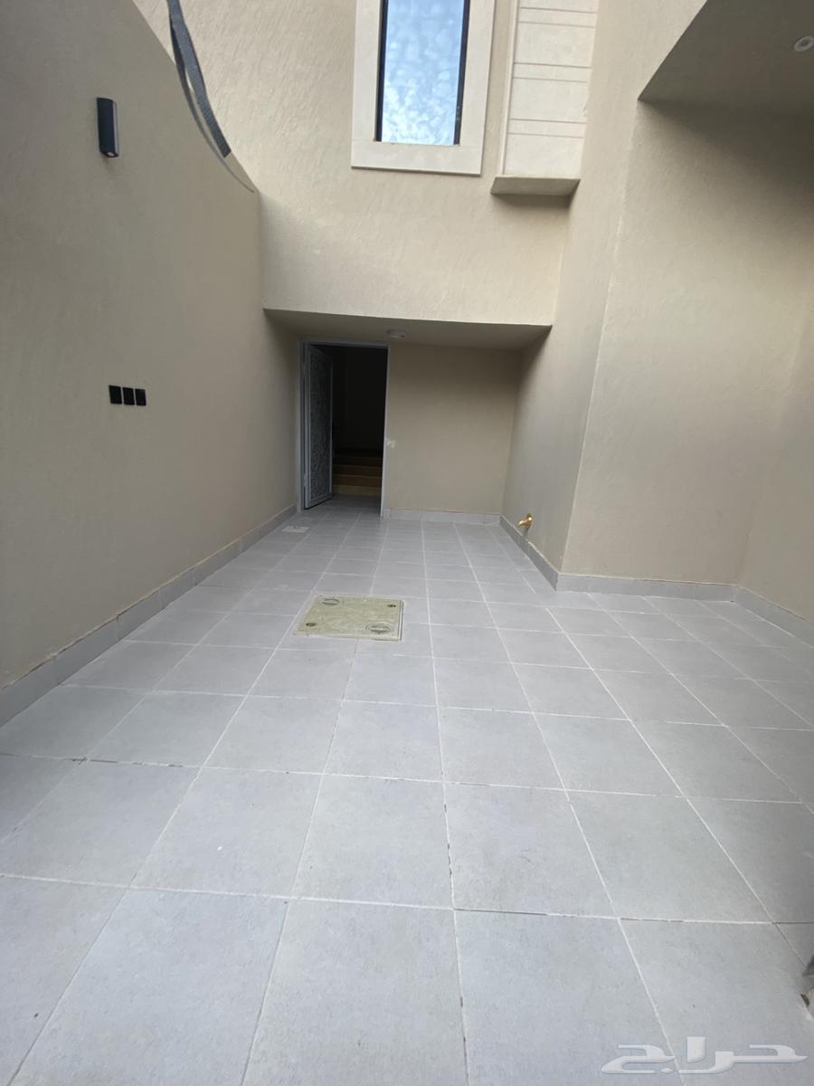 أدوار كل دور بصك ارضي وعلوي مع شقه الشفاء حي بدر63009269607938112