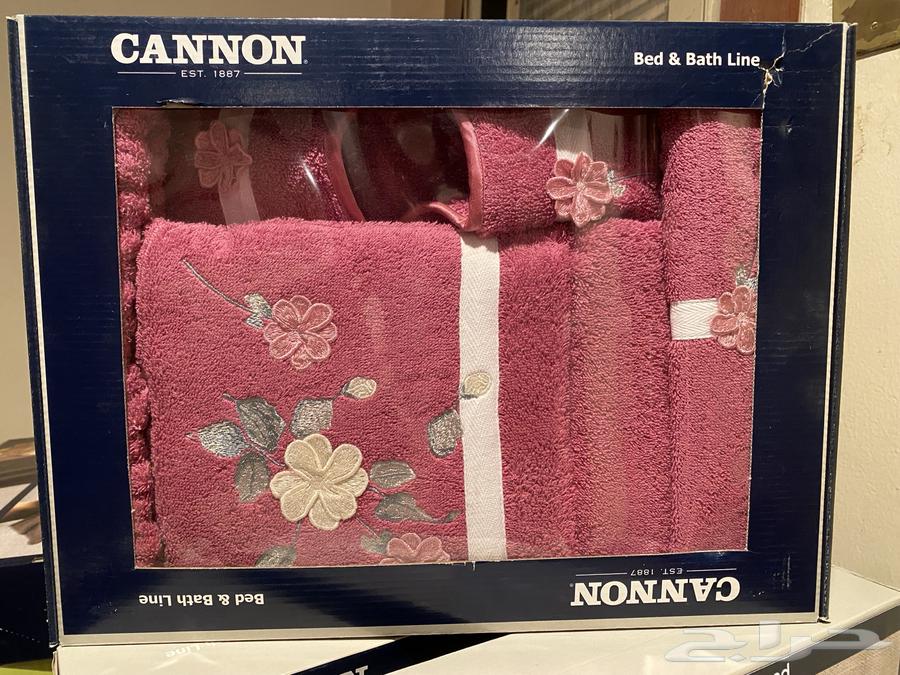 Canon brand bathrobe and towel set63185984135170111