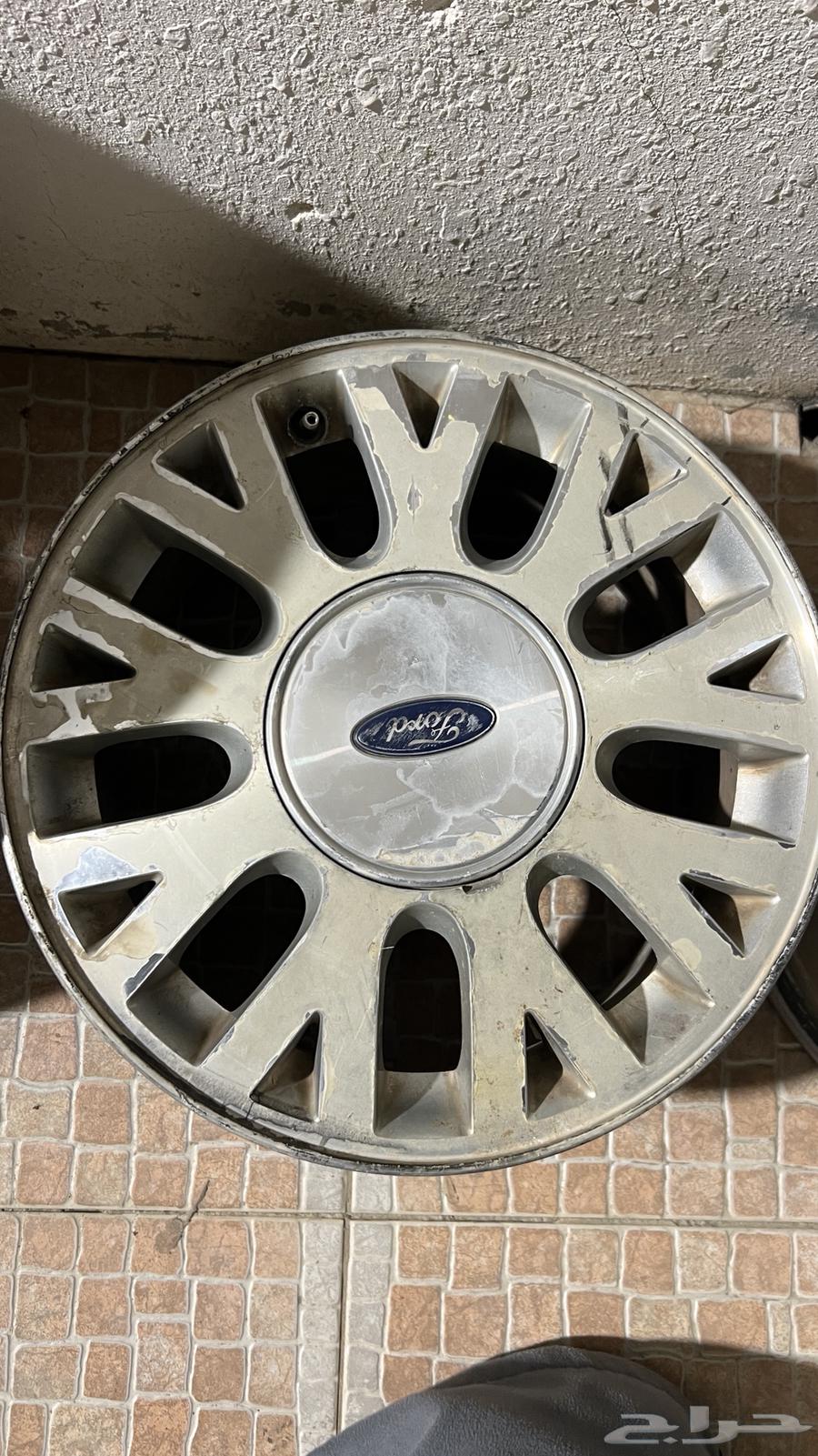 Ford 16-inch rims63280420382721111