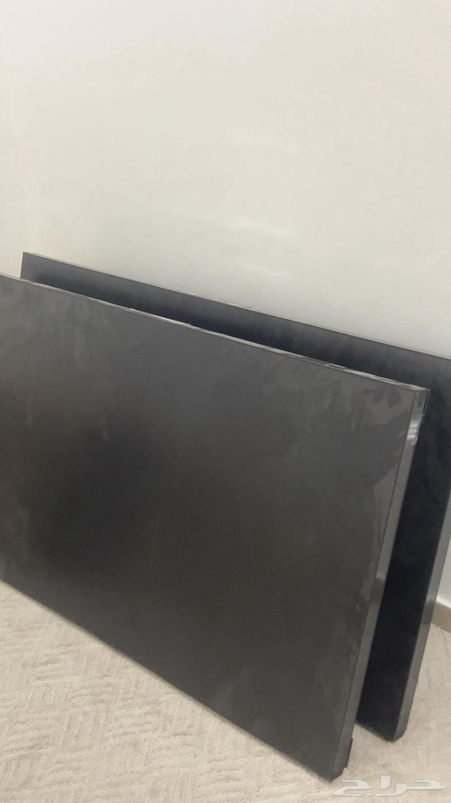 Samsung screens for sale are large, but have defects with a scratch on the screen.63183929976322112