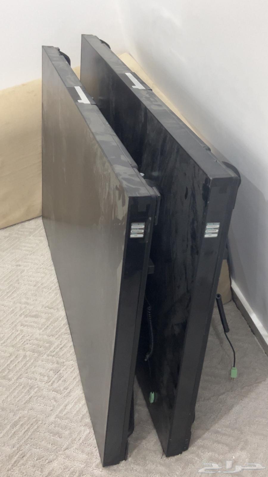 Samsung screens for sale are large, but have defects with a scratch on the screen.63183929976322111