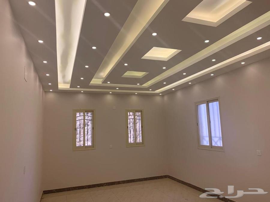 For sale: a floor with an independent roof63009270024577114
