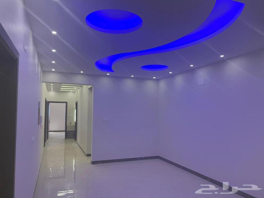 For sale: a floor with an independent roof63009270024577113
