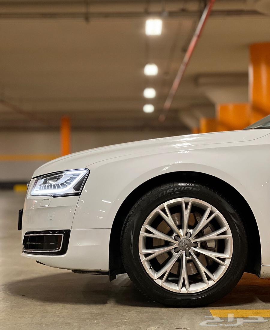 Audi A8 Walk 12563280374858370113