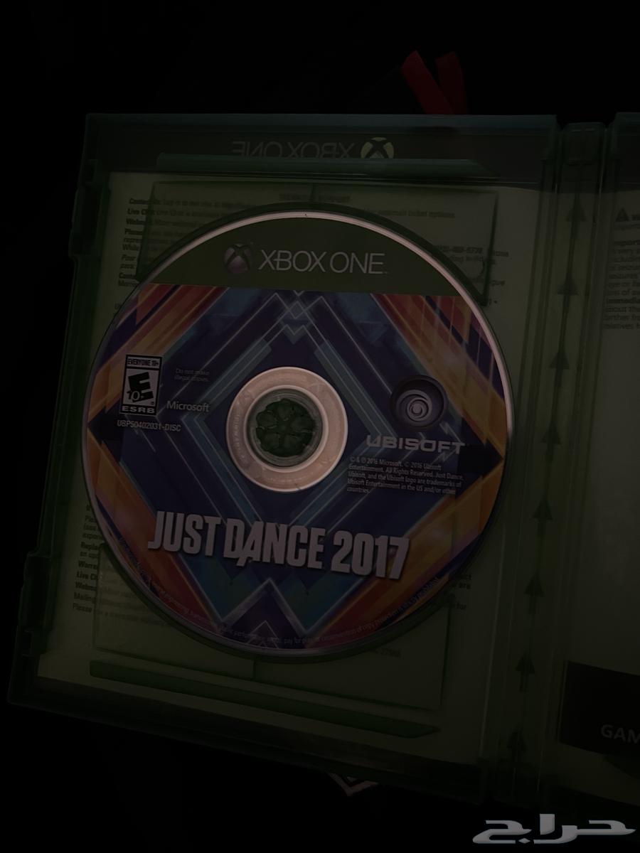 Xbox One with ribbon and camera63183459371266111
