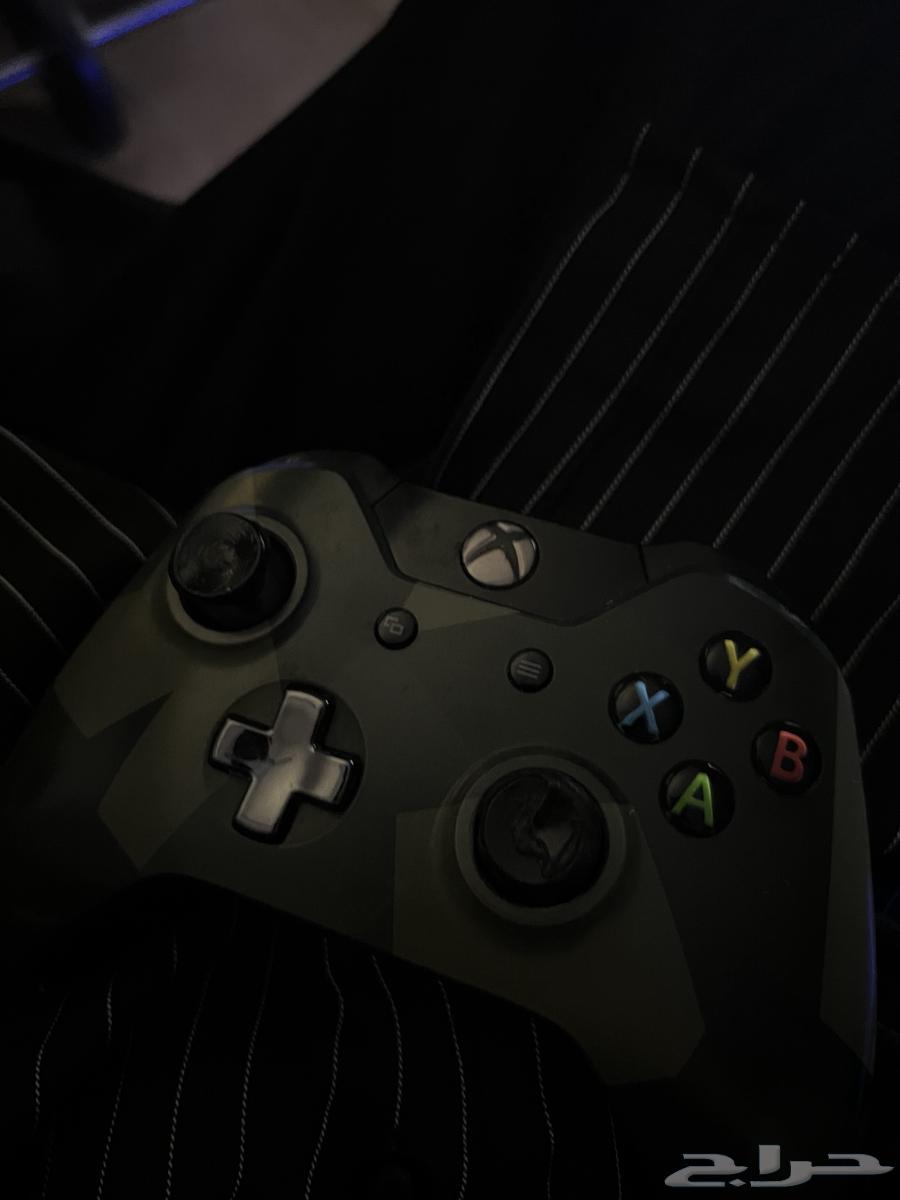 Xbox One with ribbon and camera63183459371266113