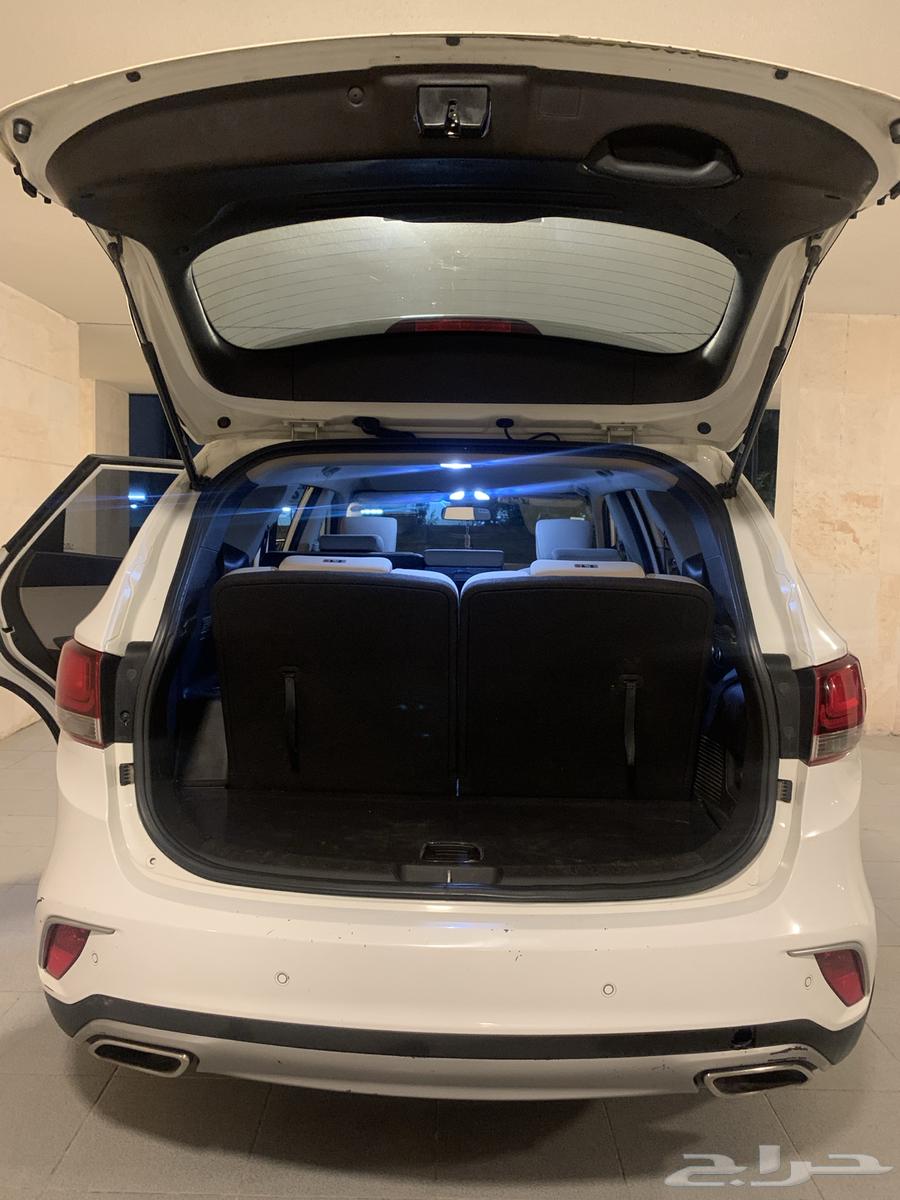 For sale Hyundai Santa Fe 2017 model63280556107650112