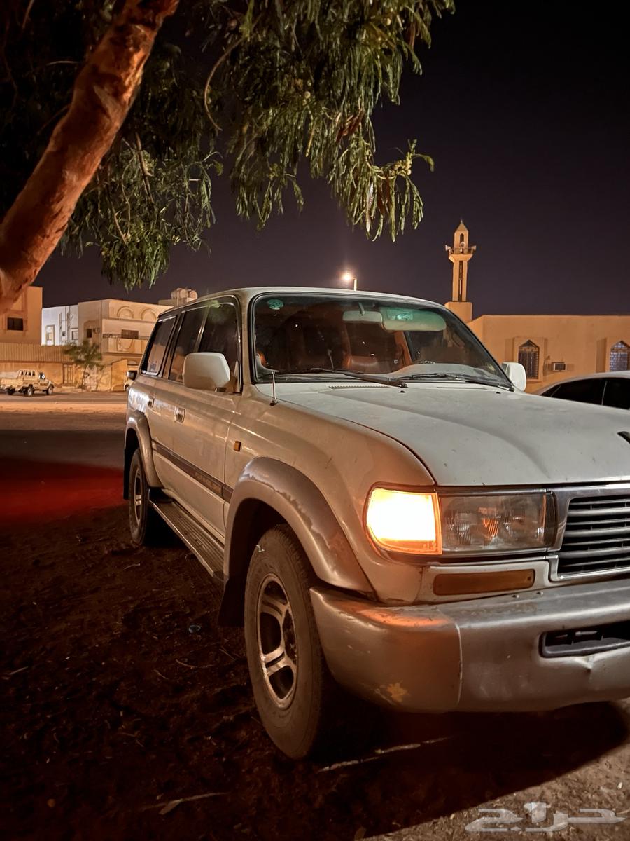 صالون للبيع أقبل البدل الممشى 300 00063280675028610111