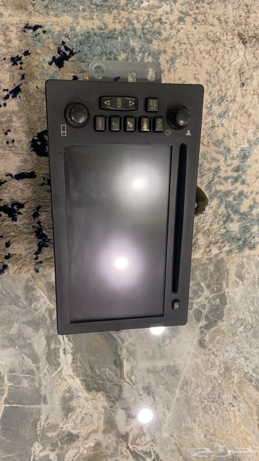 Screen and steering wheel of a GMC63276563300353110