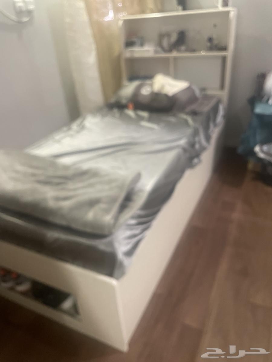 ميكرويف ولوحه فنيه وسرير63182496269826112