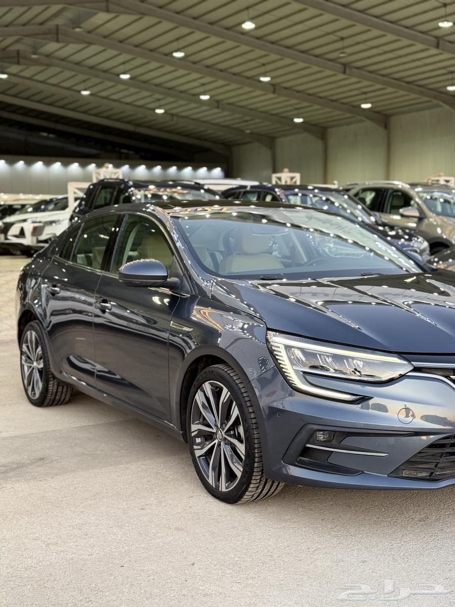 Renault Megane 2023, fully loaded - almost new, only 200 kilometers on the odometer63275080516867112