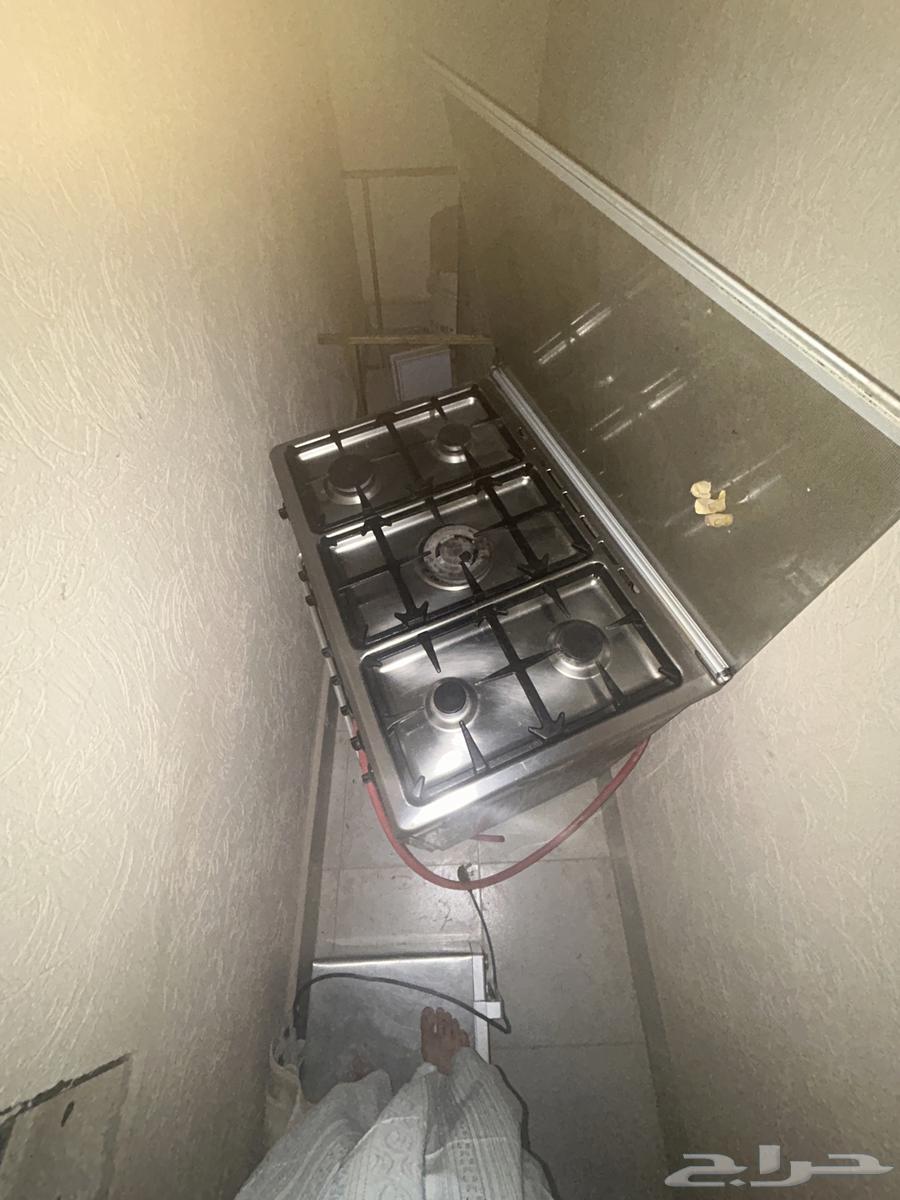 Oven and microwave, price 800, negotiable63165444307202111