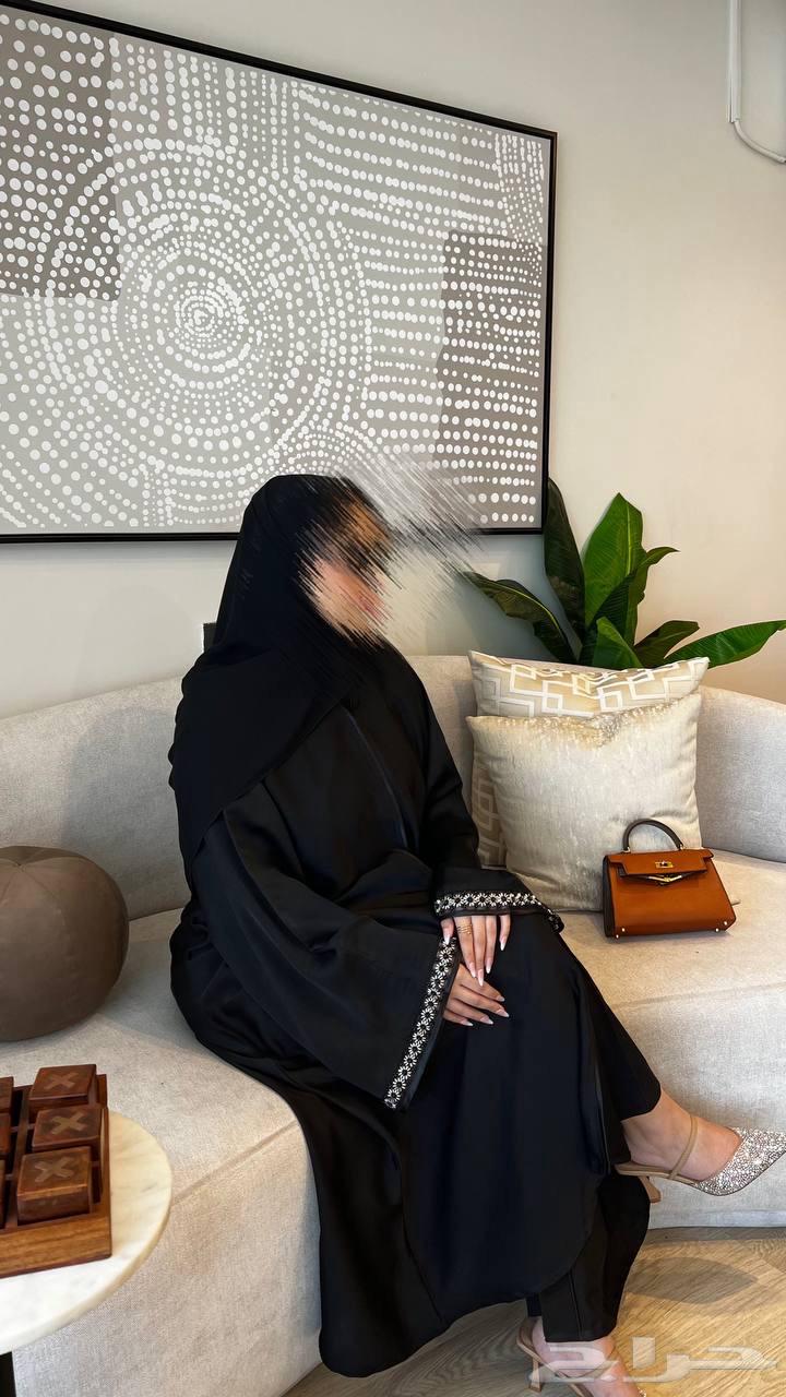 عباية على كم كريستال63181541691907111