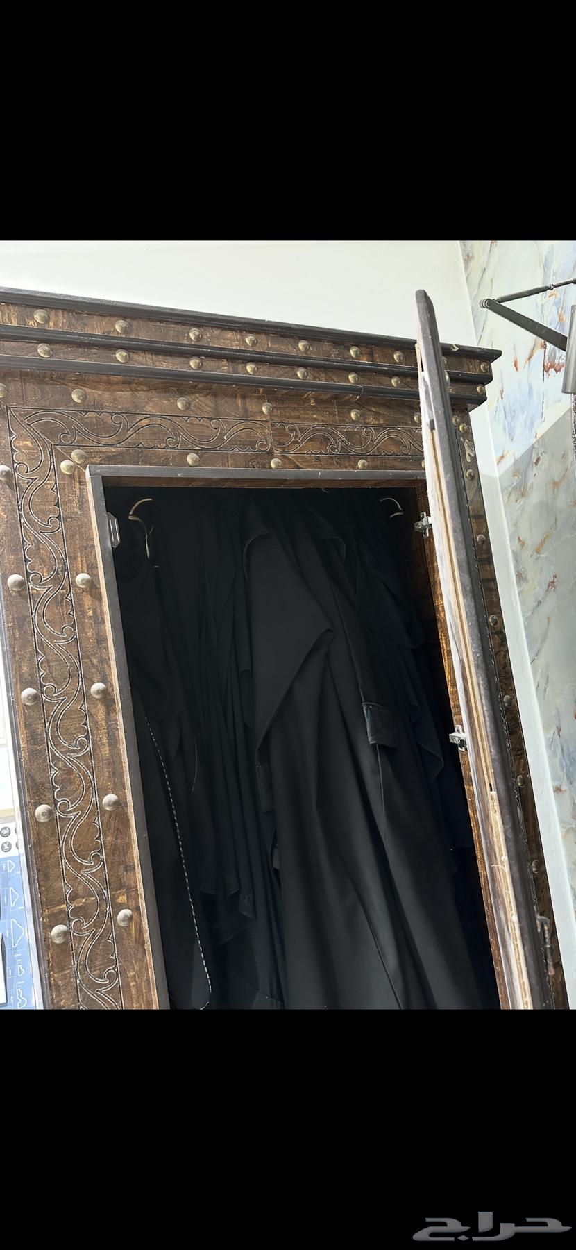 50 Riyals abaya closet63180063656705112