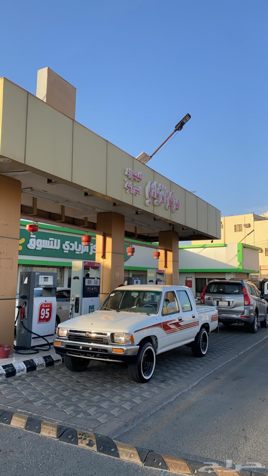 هايلكس مديل 1991 عليها شطرطون 1997 مرشوش كامل رش نضيف63268166802049114