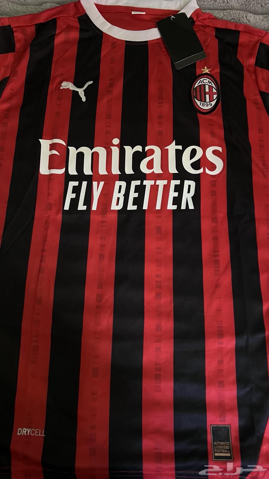 Football club T-shirts63178656724098111