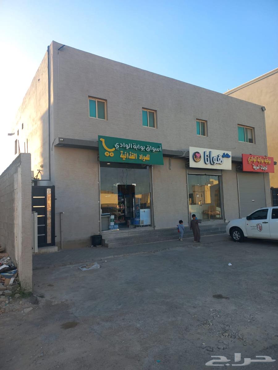 For sale: a commercial building in Al-Wadi district63009502445313111