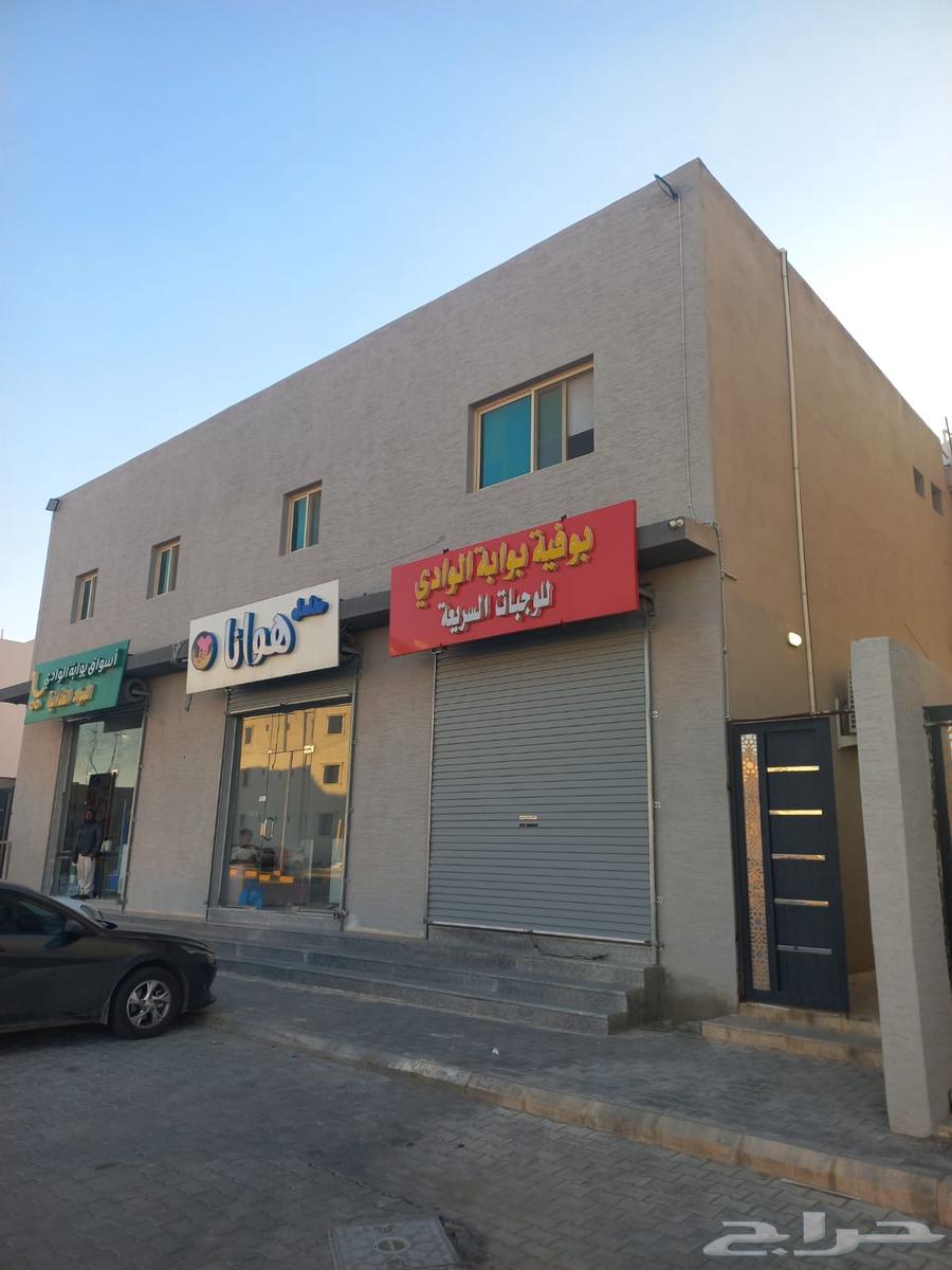 For sale: a commercial building in Al-Wadi district63009502445313113
