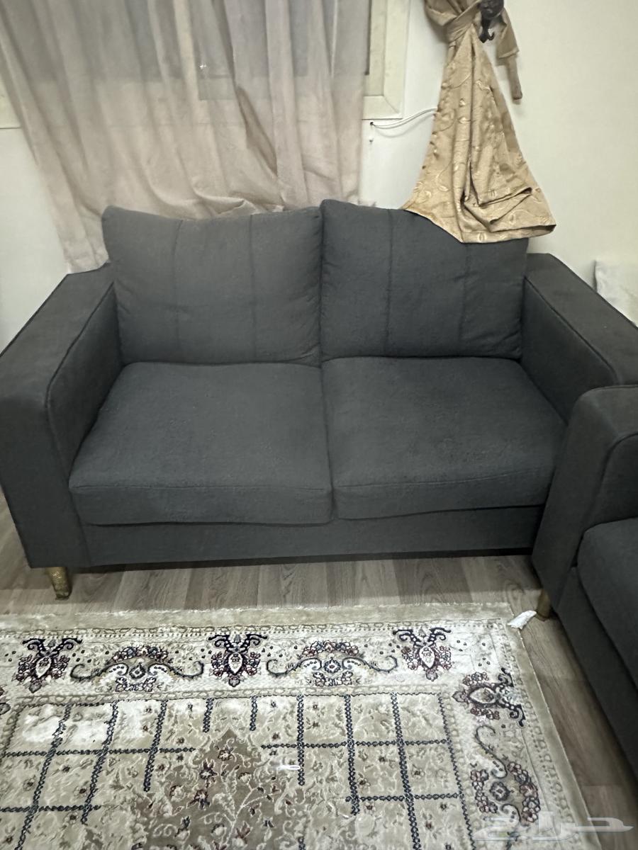 The book for 7 people is in good condition, the wood is intact and the fabric is good.63179127407235112