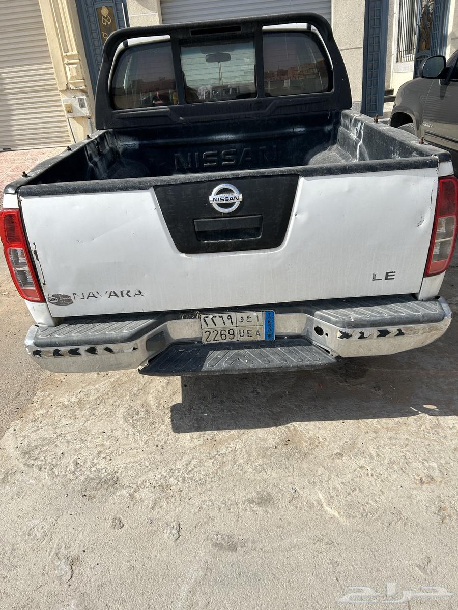 Nissan Navara, two units for sale, manual transmission, clean.63272666056578111