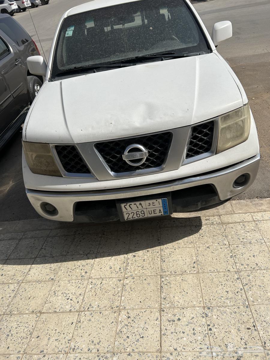 Nissan Navara, two units for sale, manual transmission, clean.63272666056578112